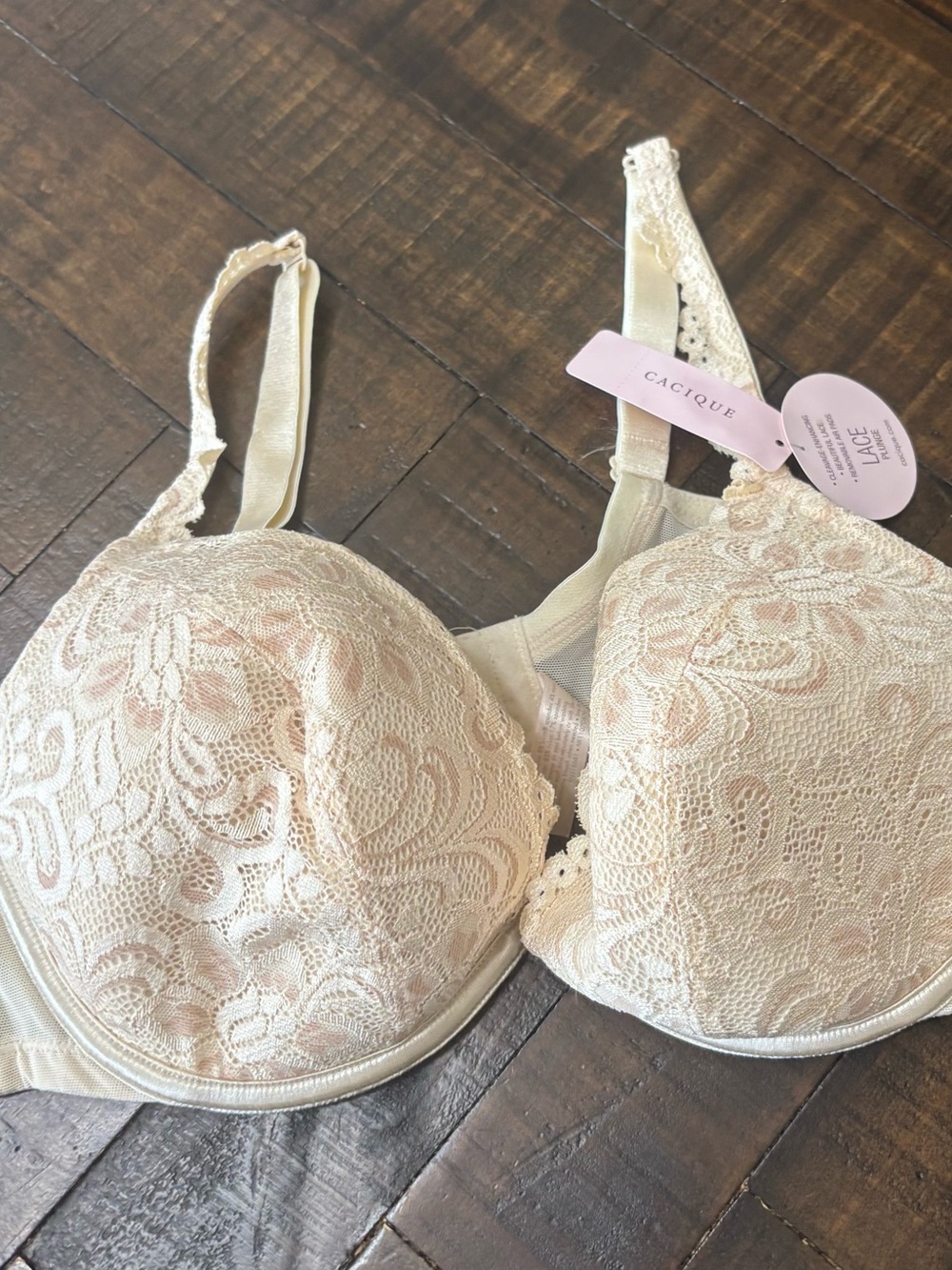 Cacique Bra 40B BEAUTIFUL LACE • REMOVABLE AIR PAOS ELE AUR PADS LACE PLUNGE